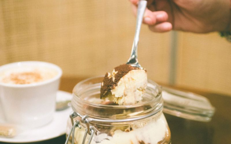 Postre con café con leche