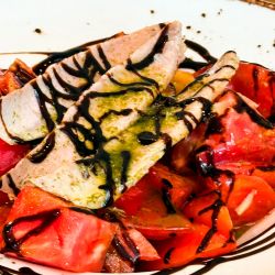 Tomate con ventresca